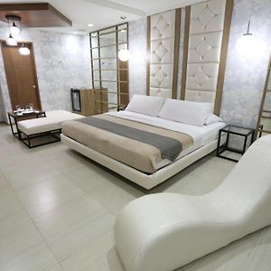 Victoria Court North Edsa